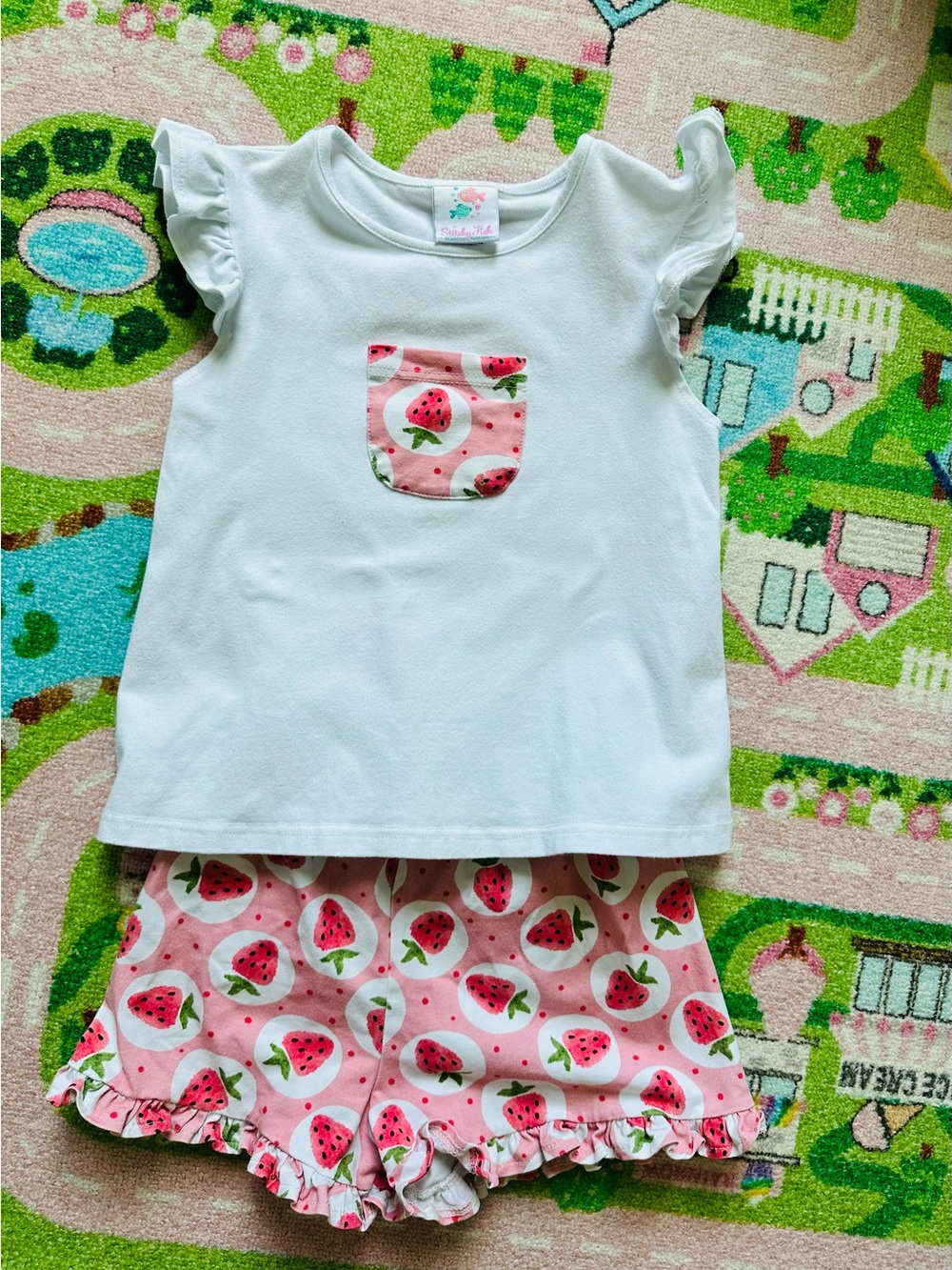 Stitchy Fish Strawberry pocket tee and shorts 🐠 🍓